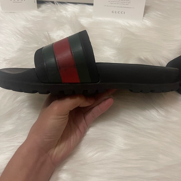 Authentic Mens Gucci slides - Picture 3 of 9